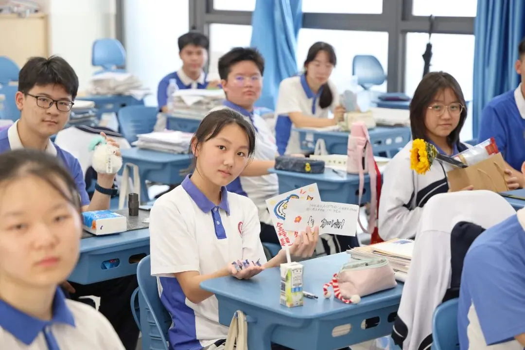 以青春之名,赴梦想之约!直击福田中考首日-第16张图片-四季读书网