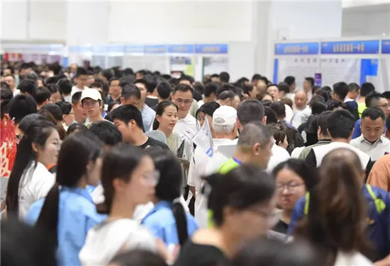 2026中考志愿怎么填?济南报业“中招会”上问学校!6月30日全市高中阶段学校齐聚山东国际会展中心!-第6张图片-四季读书网