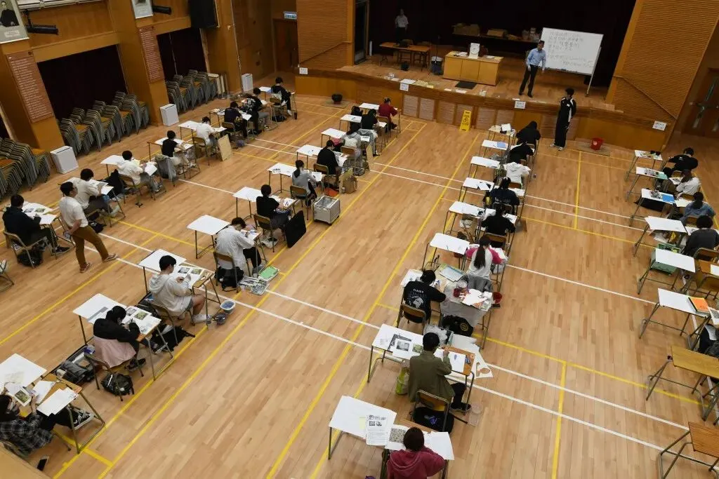 2026深圳中考今日开考!15.3万考生赴考,普高内卷加剧,转轨国际也能兜底!-第21张图片-四季读书网
