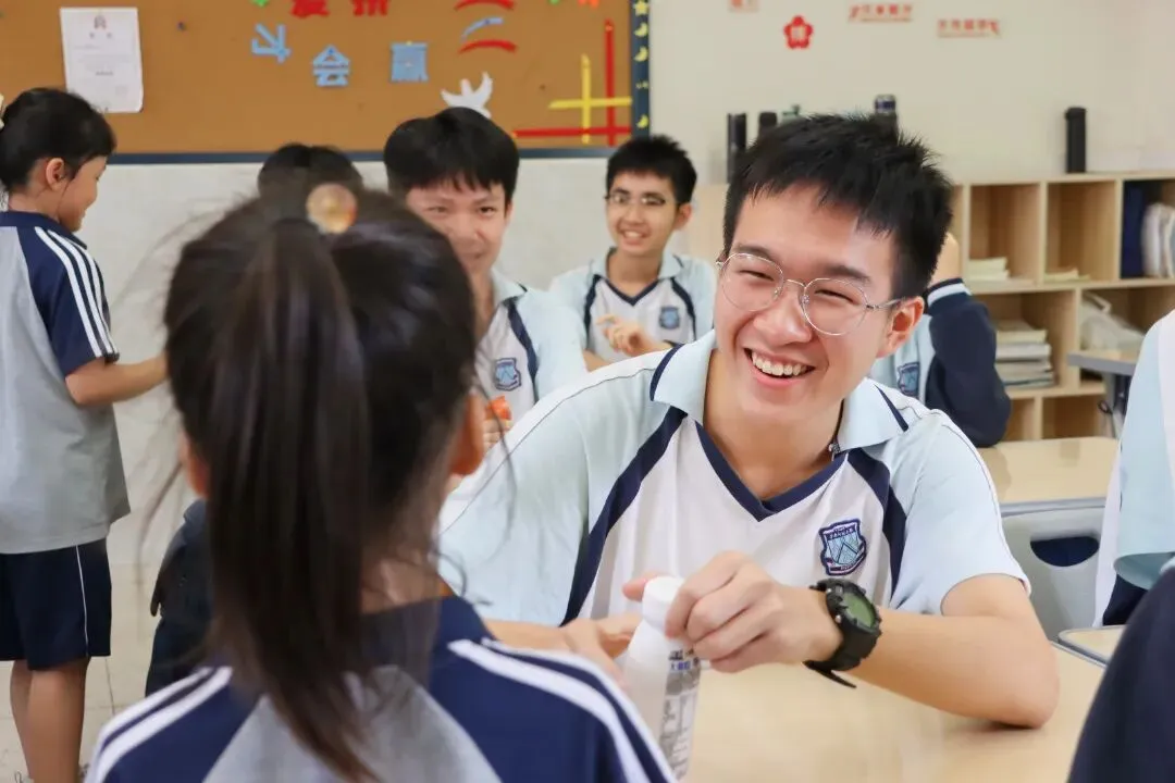 小学学子送祝福,初三中考创辉煌——童心寄期许,肇庆华赋萌娃暖心助力-第21张图片-四季读书网