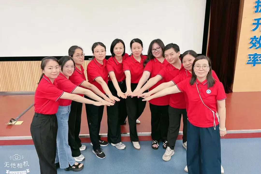 中考首日 | 翻身学子红红火火赴考场-第30张图片-四季读书网