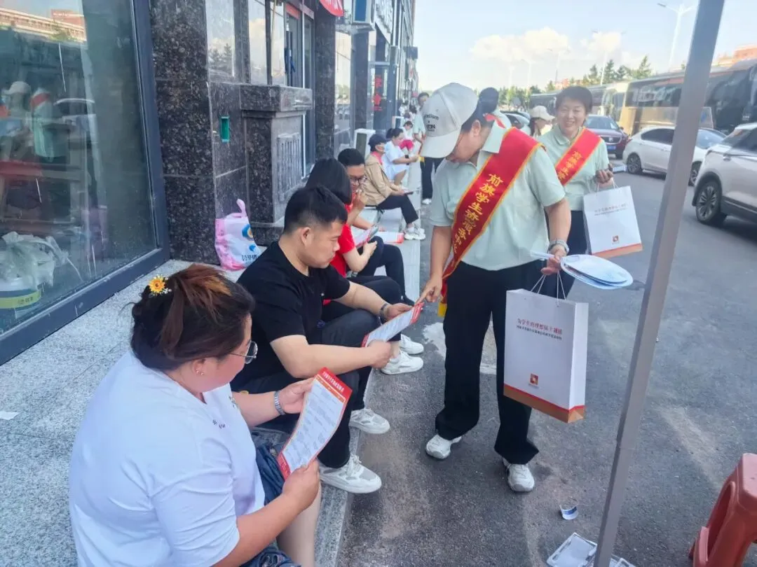 护航中考暖心宣讲 资助政策直达人心-第2张图片-四季读书网