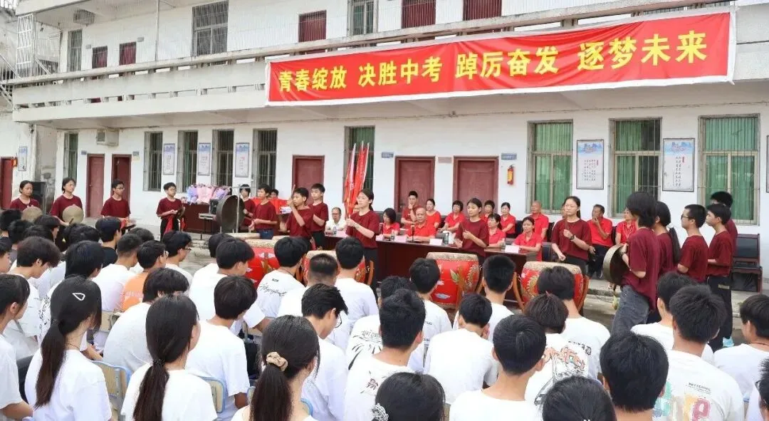 笔定乾坤,赢战中考|果中少年,踏光出征,决胜2026!-第5张图片-四季读书网