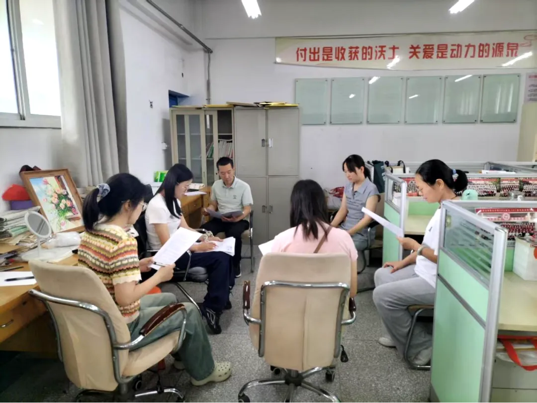 研析真题把脉中考 深耕课堂聚力提质——平顶山市第七中学开展2026年中考试卷专项教研活动-第3张图片-四季读书网