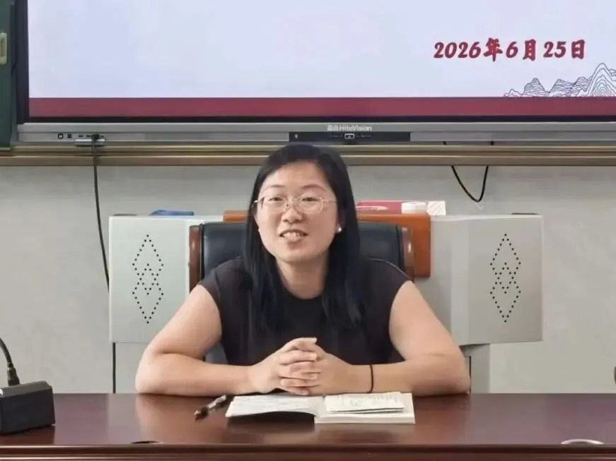 溯源真题明备考,AI赋能优课堂——赣州市高中化学刘智勇名师工作室莅临龙南市阳明中学开展教研交流活动-第24张图片-四季读书网