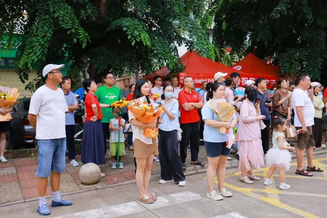 笔落夏章,青春逐光!海口中考圆满收官-第10张图片-四季读书网