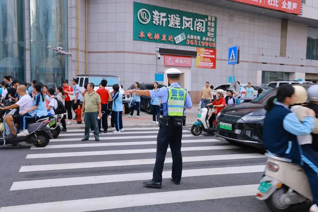 笔落夏章,青春逐光!海口中考圆满收官-第29张图片-四季读书网
