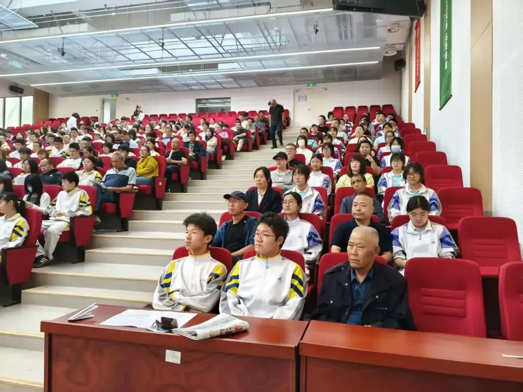 蓄力迎中考,扬帆赴前程——北京市八一实验学校2026届初三中考壮行大会圆满举行-第6张图片-四季读书网