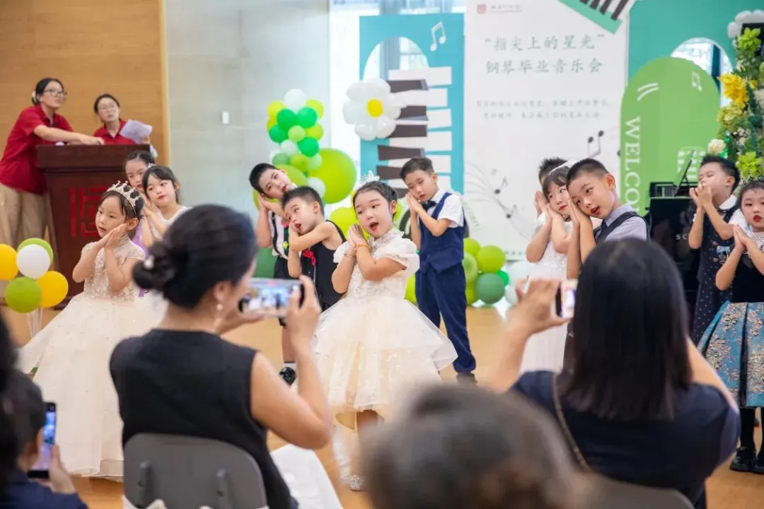 壹周朋友圈 | 高考、中考、探校、送课、辩论赛、音乐会、航天赛事获奖……-第31张图片-四季读书网
