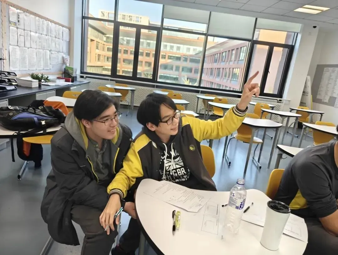 毕业生专访|中考偏科逆袭到帝国理工,他在朝阳凯文把热爱炼成底气-第4张图片-四季读书网