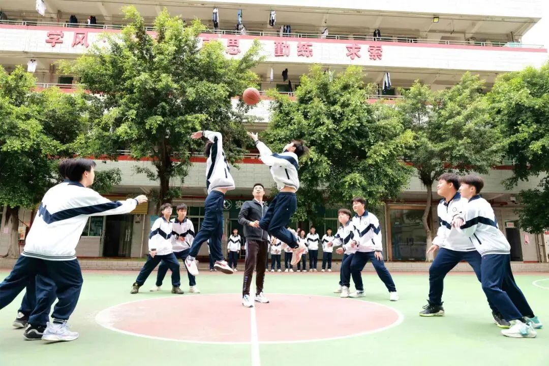 冲刺中考!加油少年们!-第70张图片-四季读书网