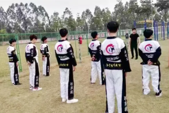 冲刺中考!加油少年们!-第117张图片-四季读书网