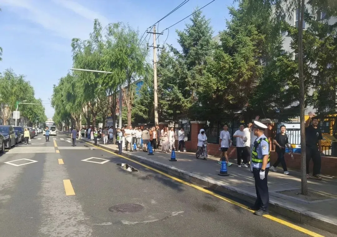 全程“警”护中考,祝你“试”不可挡丨护航中考-第13张图片-四季读书网