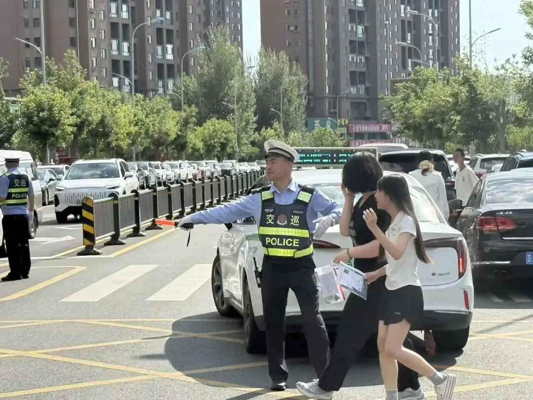 全程“警”护中考,祝你“试”不可挡丨护航中考-第14张图片-四季读书网