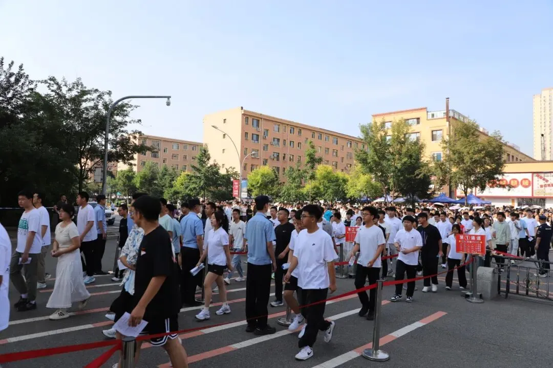 中考今日开考!加油,少年!-第2张图片-四季读书网