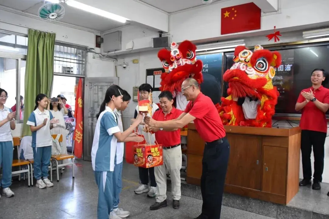 太热血啦!佛山各校中考助威大PK!哪一所最戳中你心?-第16张图片-四季读书网