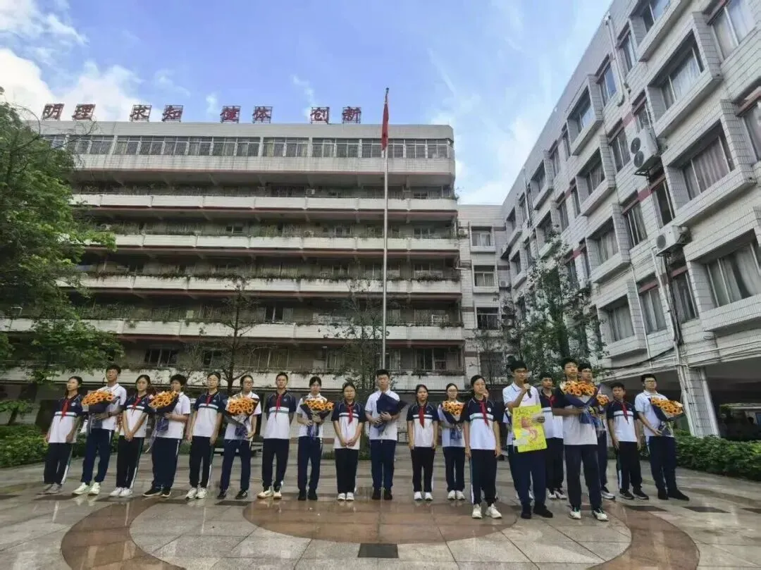 太热血啦!佛山各校中考助威大PK!哪一所最戳中你心?-第69张图片-四季读书网