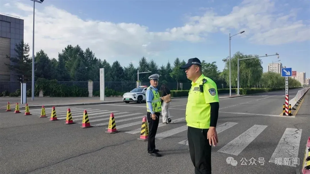 加油,少年!鄂尔多斯中考现场直击��-第8张图片-四季读书网