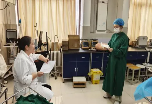 抓实执业助理医师模拟实训 夯实临床执业基础 | 医学院2024级临床医学专业执业助理医师顺利开展-第9张图片-四季读书网