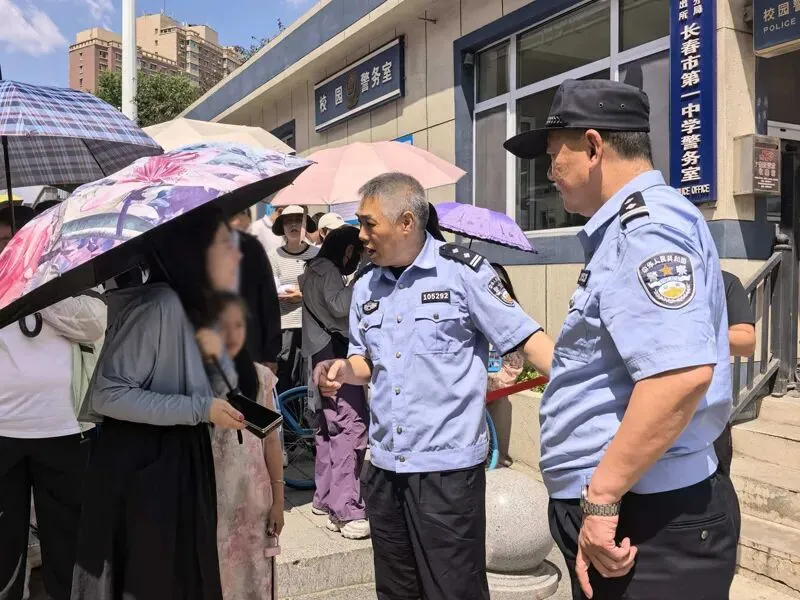 藏蓝护航中考!宽城公安多措守护学子逐梦路-第29张图片-四季读书网
