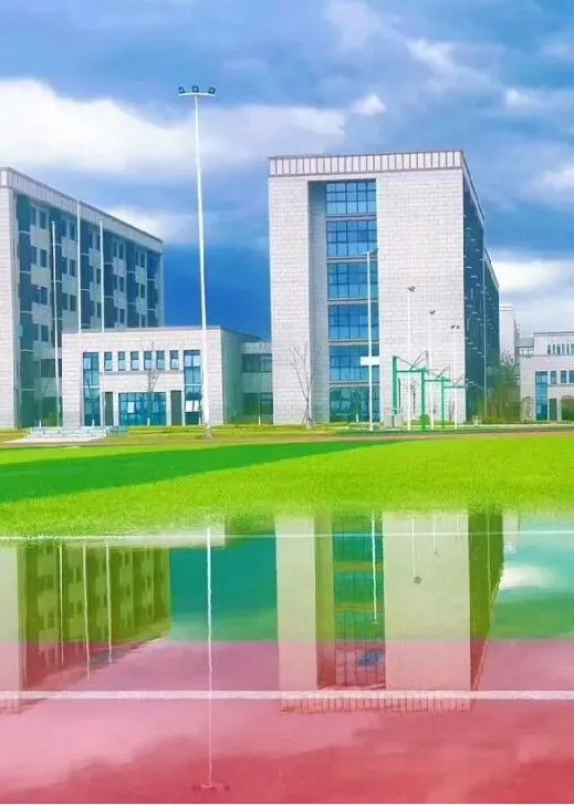 中考择校别盲目!对比多所长沙中职,为什么更多家庭选择长沙市现代应用中等职业学校?-第37张图片-四季读书网