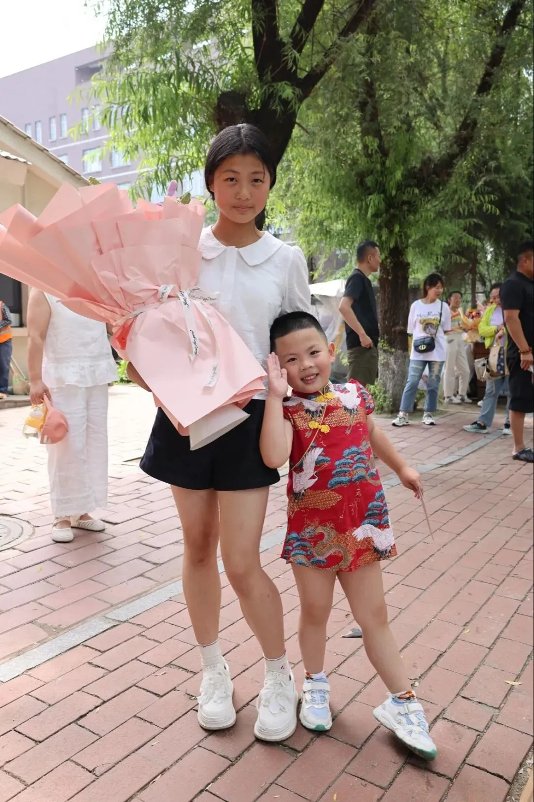 今日中考丨2822名桦甸考生 夏风伴笔墨 执笔写青春-第15张图片-四季读书网