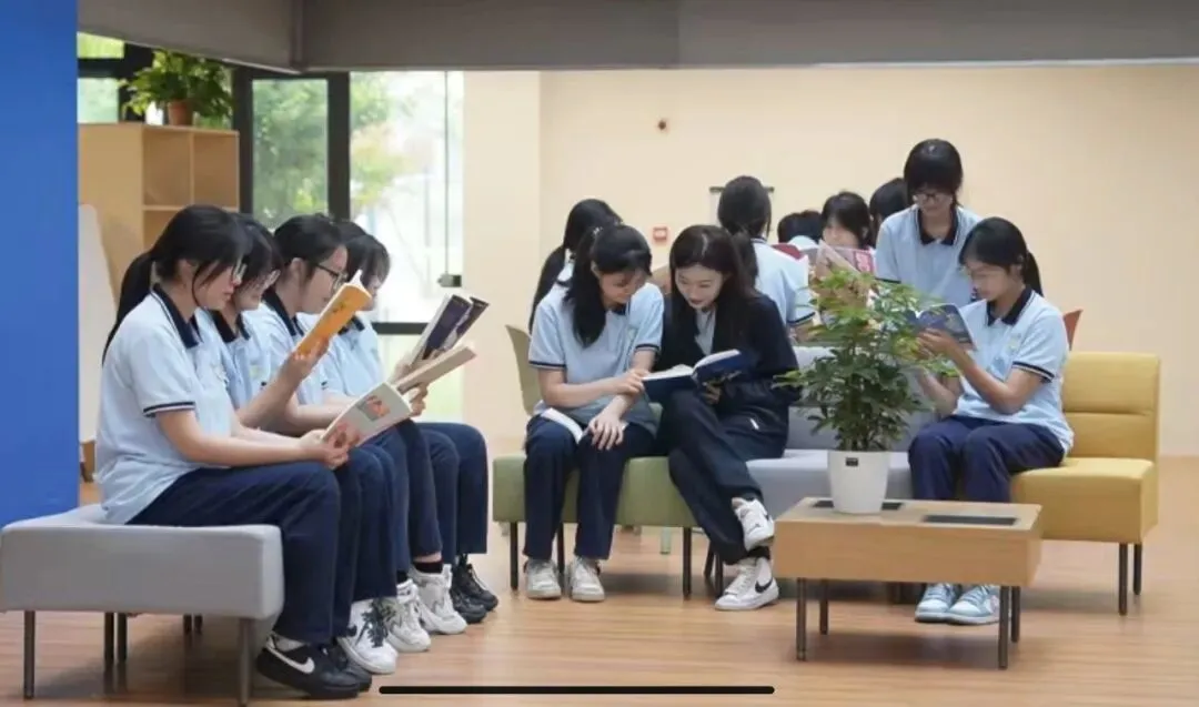 中考出分前必看!职教高考火热报名中!-第19张图片-四季读书网