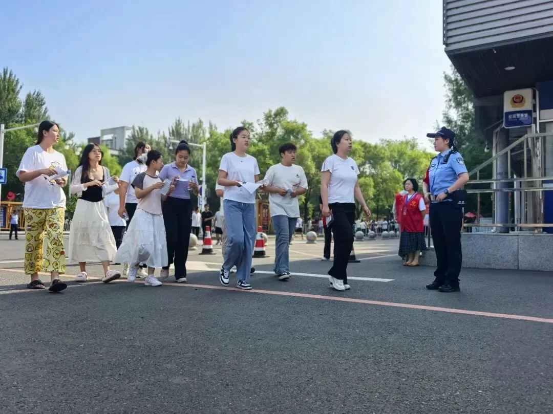 中考首日,江城公安“护考模式”准时上线!-第6张图片-四季读书网