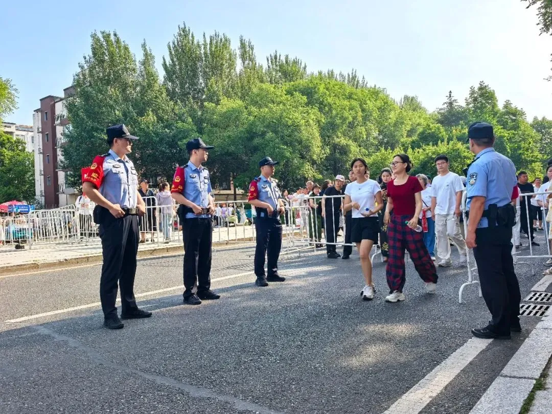 中考首日,江城公安“护考模式”准时上线!-第9张图片-四季读书网