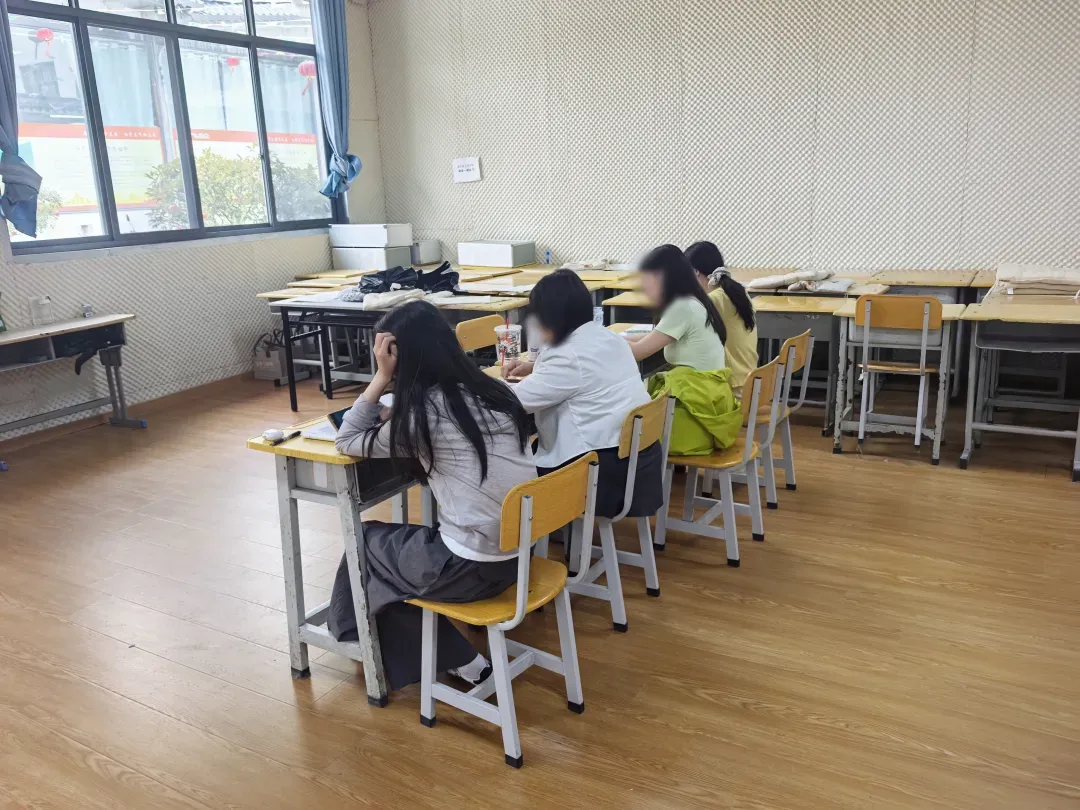 昭通市2026年事业单位幼教面试真题,考试内容复杂,目前几乎都是70多分!-第18张图片-四季读书网