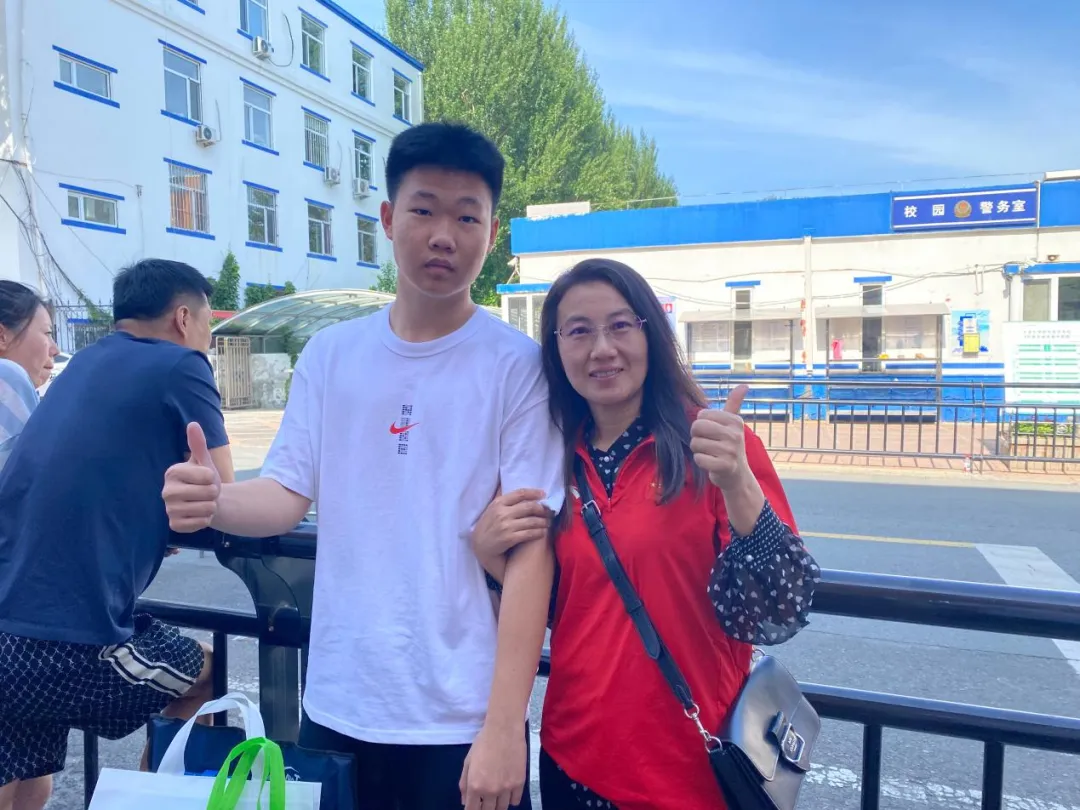 【魅力学府|直击中考】 你执笔奔赴梦想,我满怀温情守望——2026届吉林省实验中学教师团队带考掠影(一)-第36张图片-四季读书网