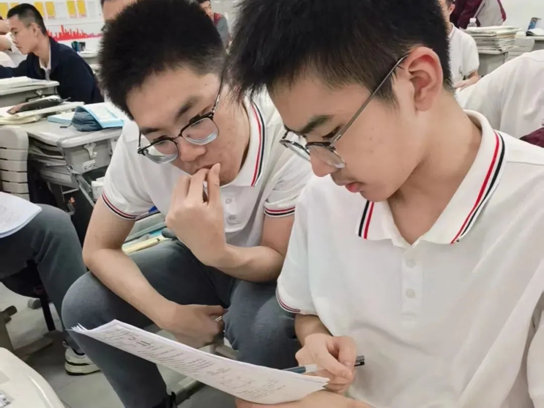 阳光优秀学子 曾松明 | 逆袭之路,从中考“小透明”到全省前列!-第7张图片-四季读书网