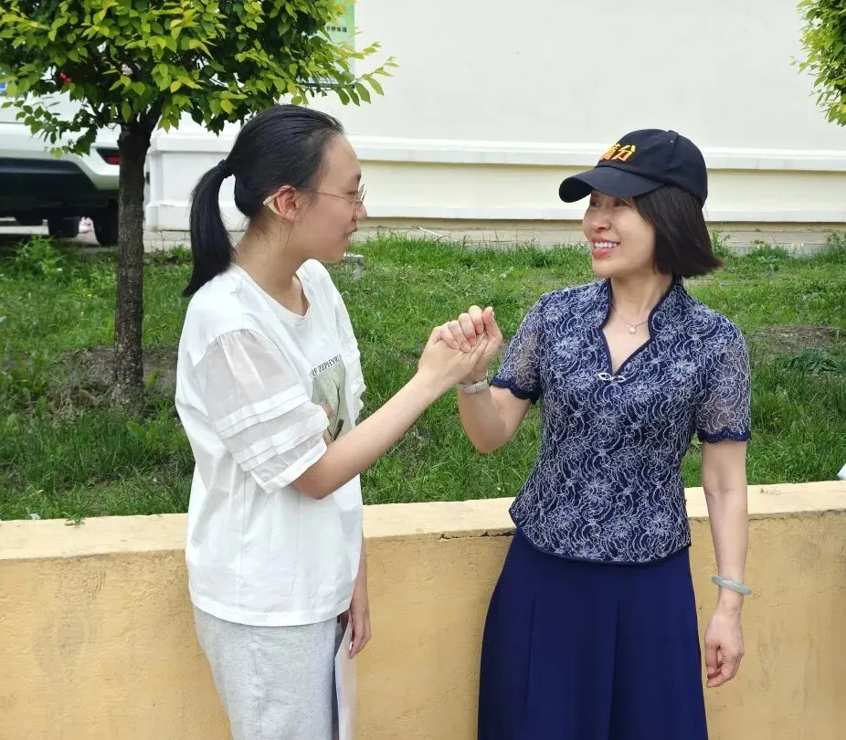 中考收官丨所向皆“中”,前路自有荣光!-第2张图片-四季读书网