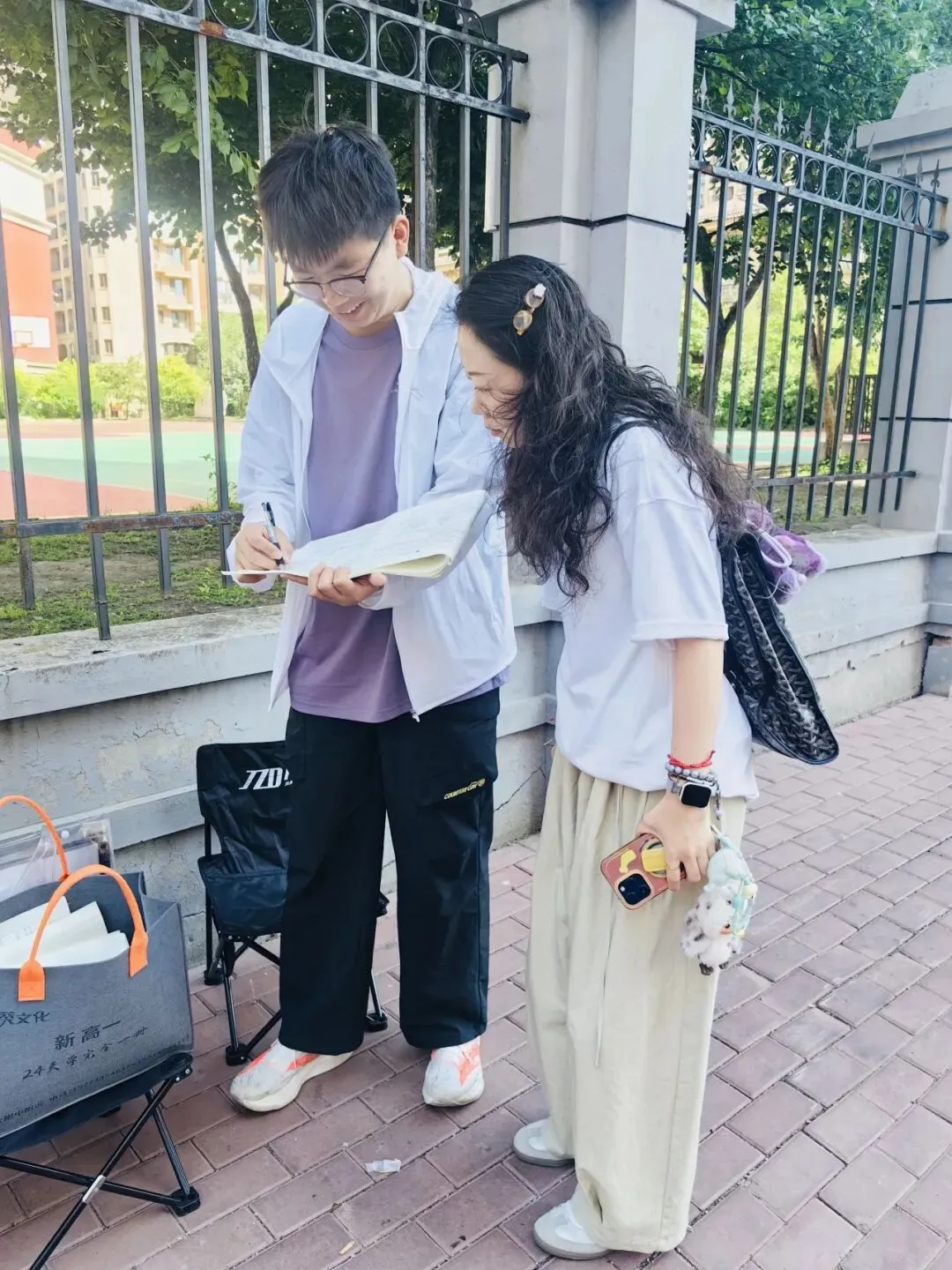 中考收官丨所向皆“中”,前路自有荣光!-第14张图片-四季读书网