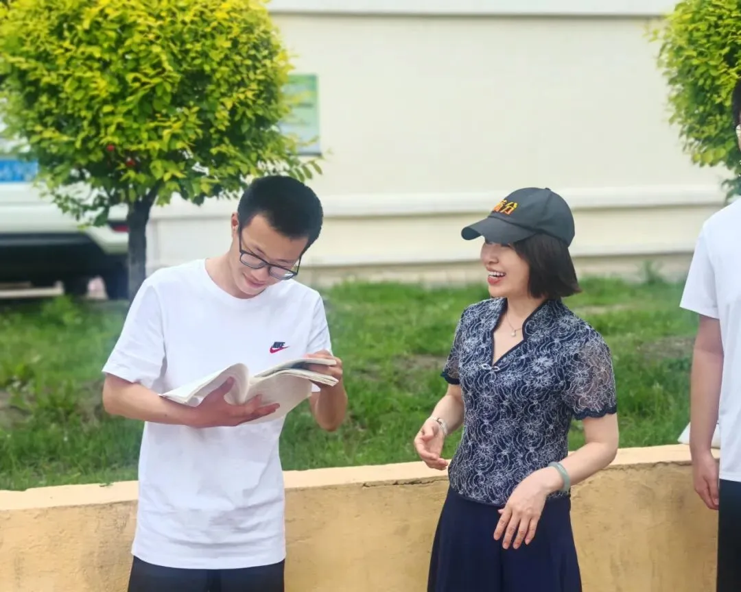 中考收官丨所向皆“中”,前路自有荣光!-第30张图片-四季读书网