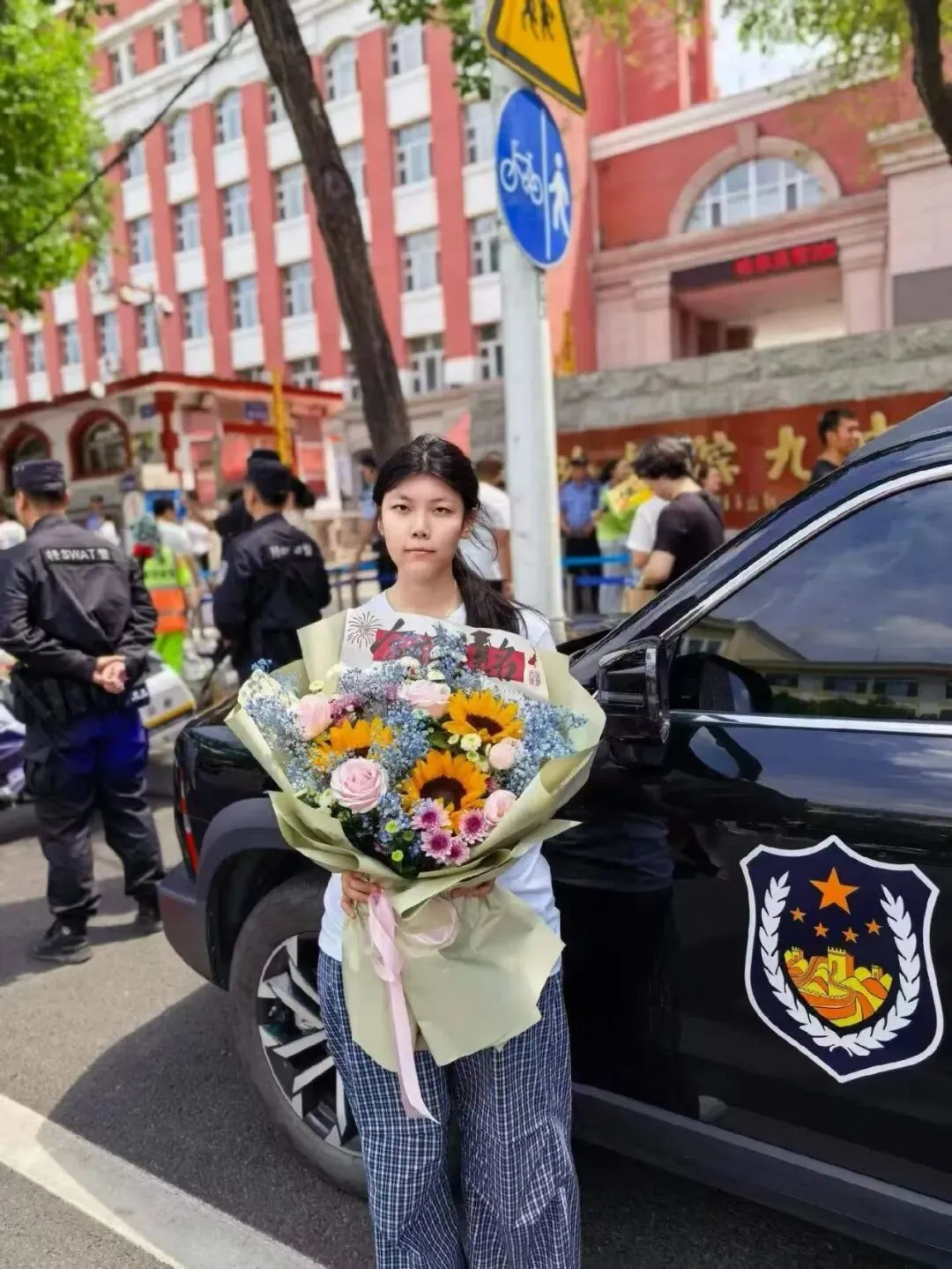 中考收官丨所向皆“中”,前路自有荣光!-第64张图片-四季读书网