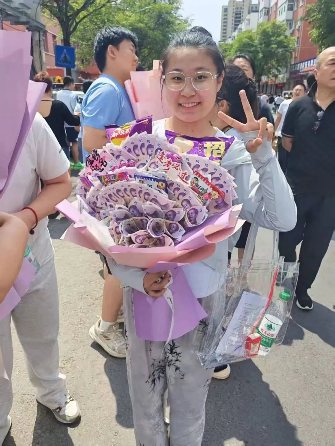 中考收官丨所向皆“中”,前路自有荣光!-第78张图片-四季读书网