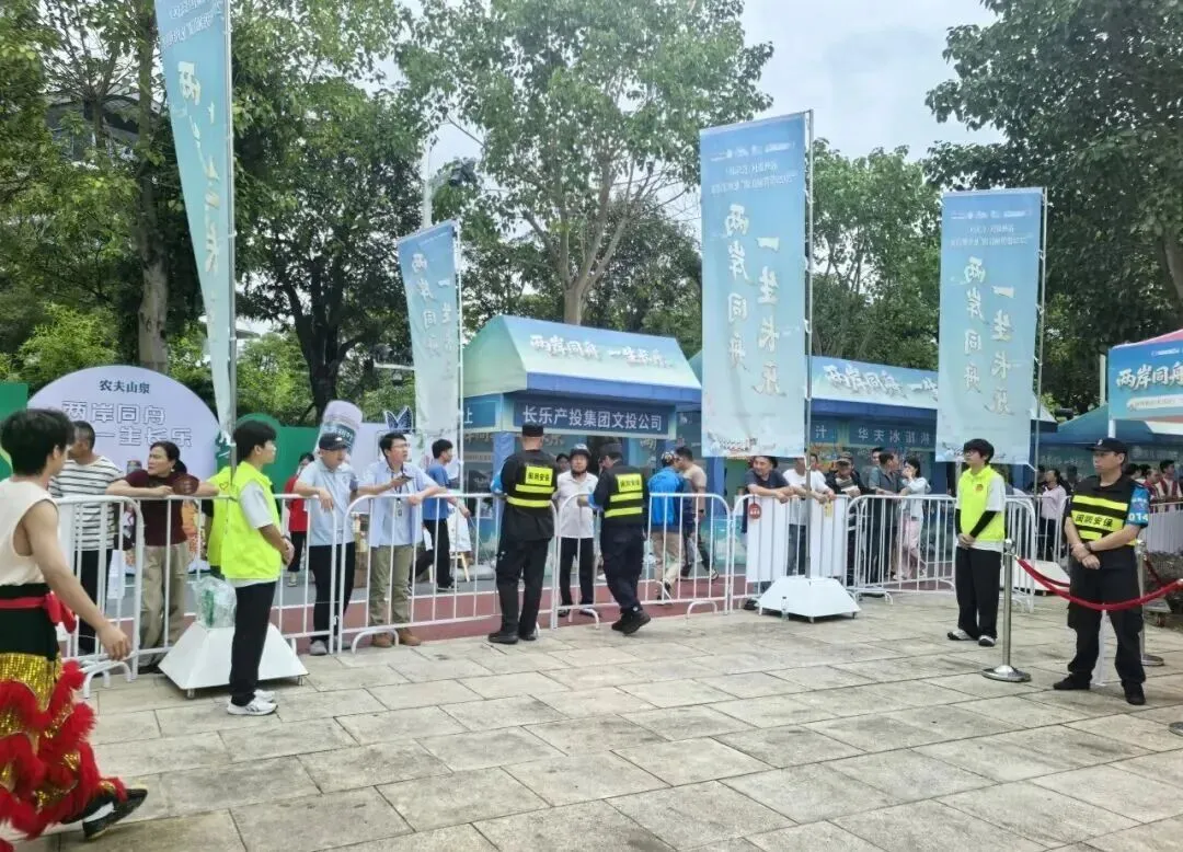 护航中考、保障龙舟赛事、服务基层......青年志愿者多维志愿服务暖心惠民-第25张图片-四季读书网