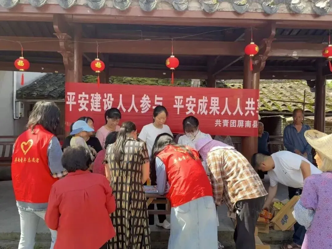 护航中考、保障龙舟赛事、服务基层......青年志愿者多维志愿服务暖心惠民-第31张图片-四季读书网