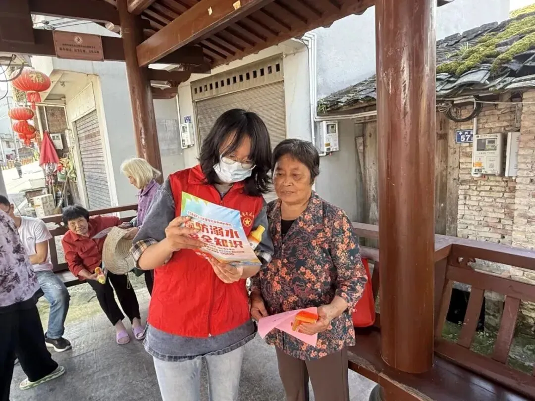 护航中考、保障龙舟赛事、服务基层......青年志愿者多维志愿服务暖心惠民-第32张图片-四季读书网