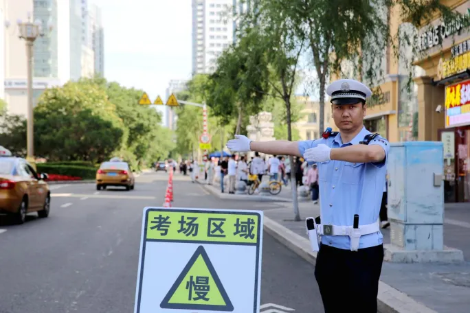 【护航中考】你逐梦,我守护!冰城公安圆满“交卷”-第6张图片-四季读书网