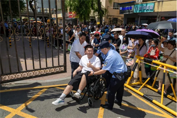 【护航中考】你逐梦,我守护!冰城公安圆满“交卷”-第10张图片-四季读书网
