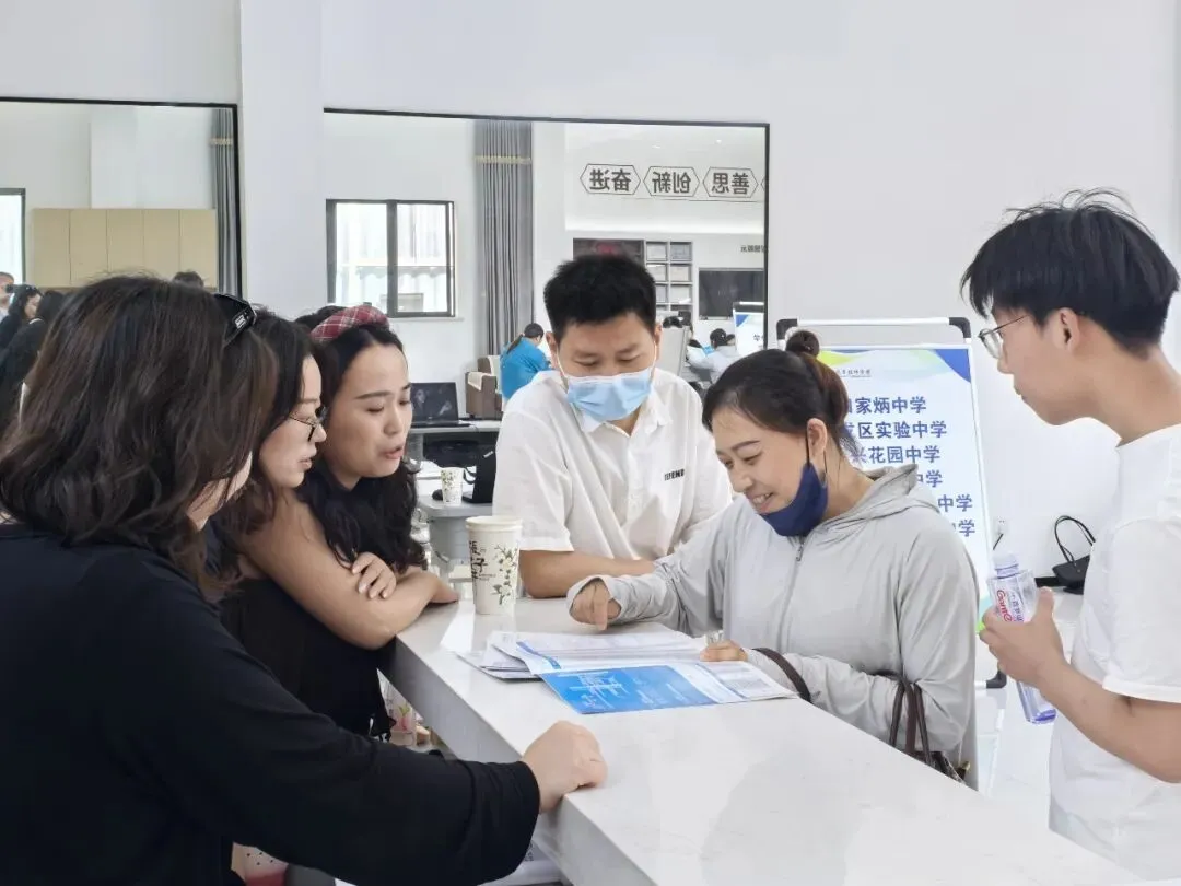 中考出分——汽院迎来第一份录取喜悦-第4张图片-四季读书网