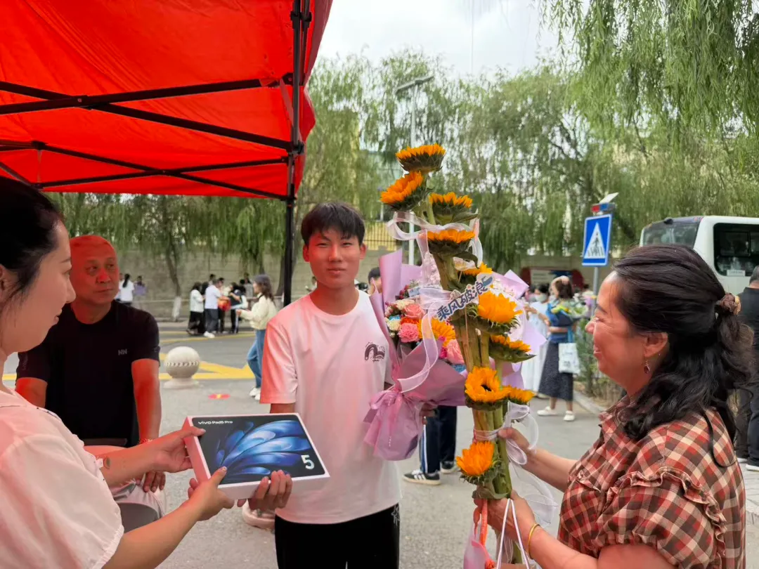 今日中考收官!东胜少年,真棒!-第5张图片-四季读书网