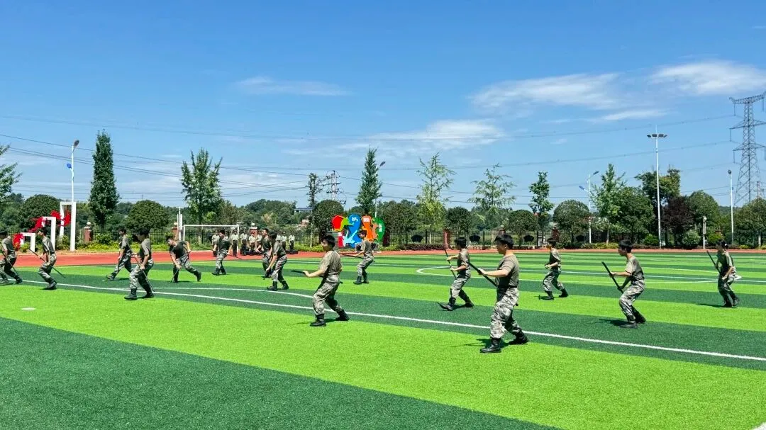 中考低于公办线100多分,高考照样上一本!长沙这所黑马学校,二批次首选!-第7张图片-四季读书网