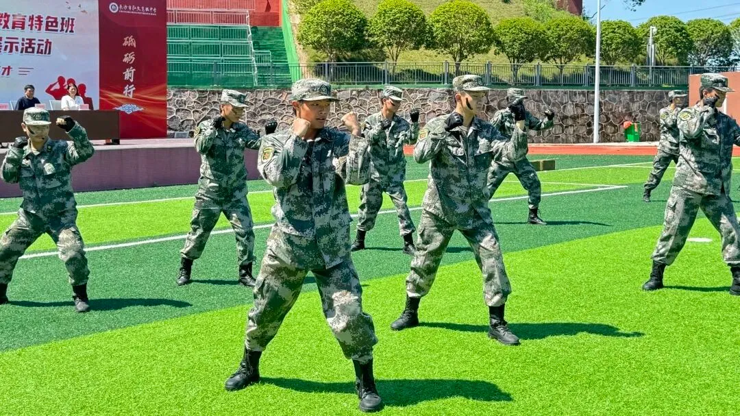 中考低于公办线100多分,高考照样上一本!长沙这所黑马学校,二批次首选!-第8张图片-四季读书网