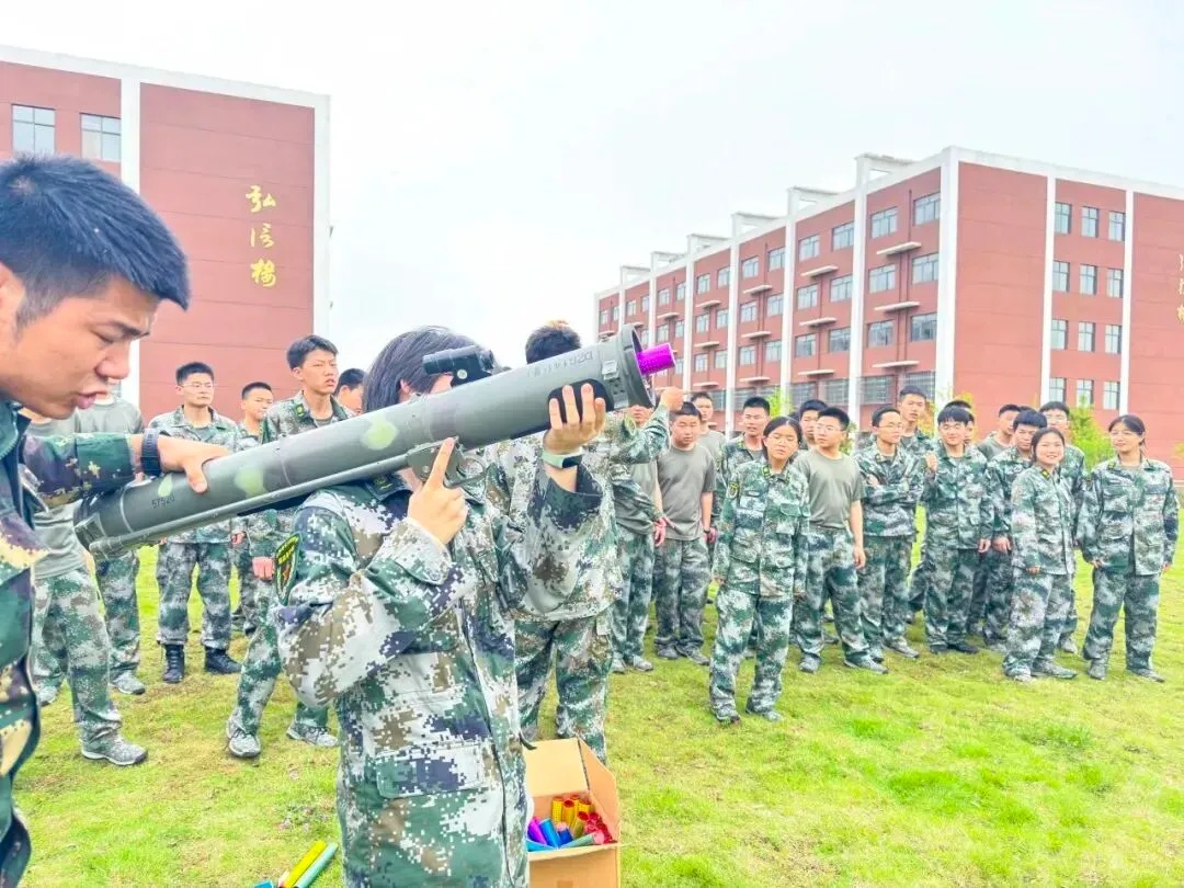 中考低于公办线100多分,高考照样上一本!长沙这所黑马学校,二批次首选!-第13张图片-四季读书网