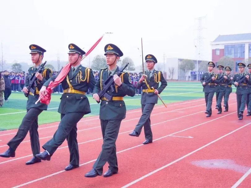 中考低于公办线100多分,高考照样上一本!长沙这所黑马学校,二批次首选!-第18张图片-四季读书网
