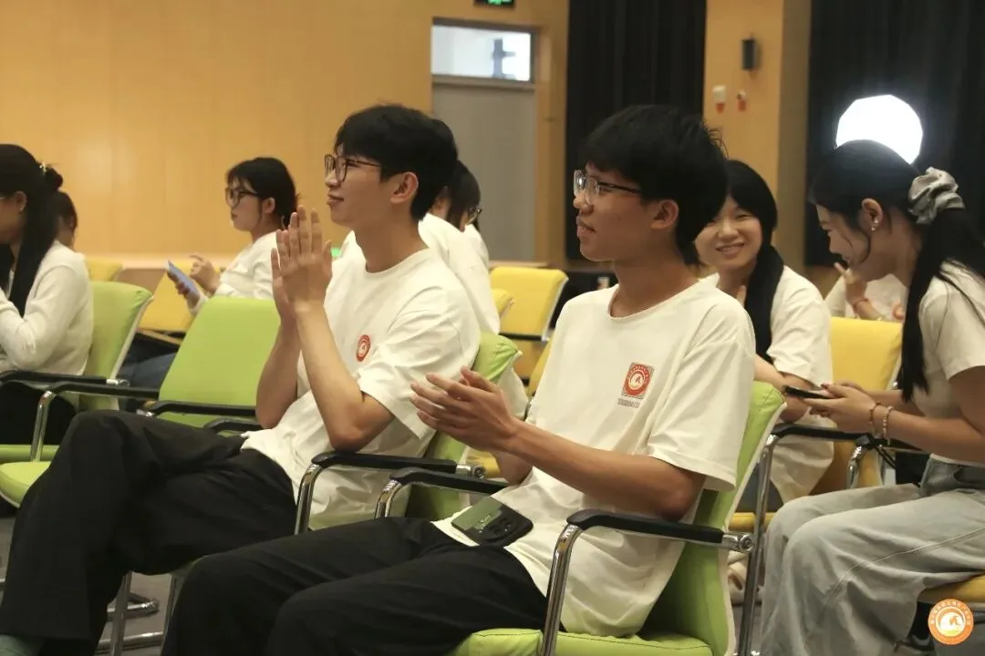 莓莓快讯|真题真练·实训收官-第3张图片-四季读书网