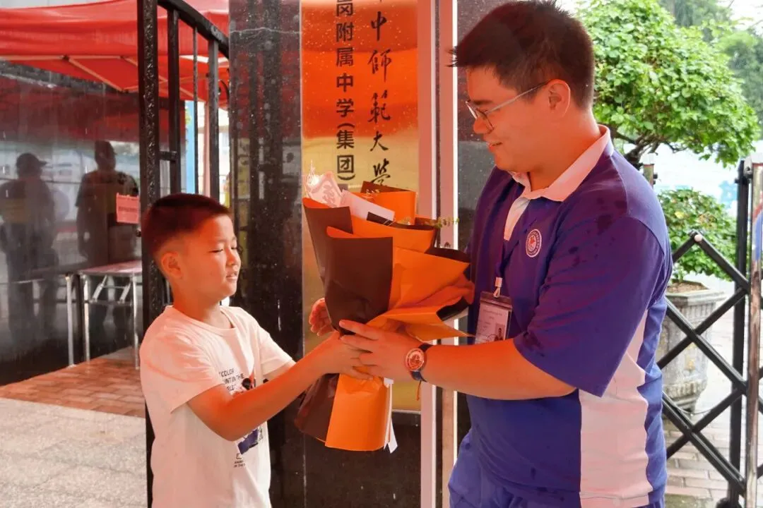 【中考收官】铃响收笔赴旷野,少年新程正启航-第30张图片-四季读书网
